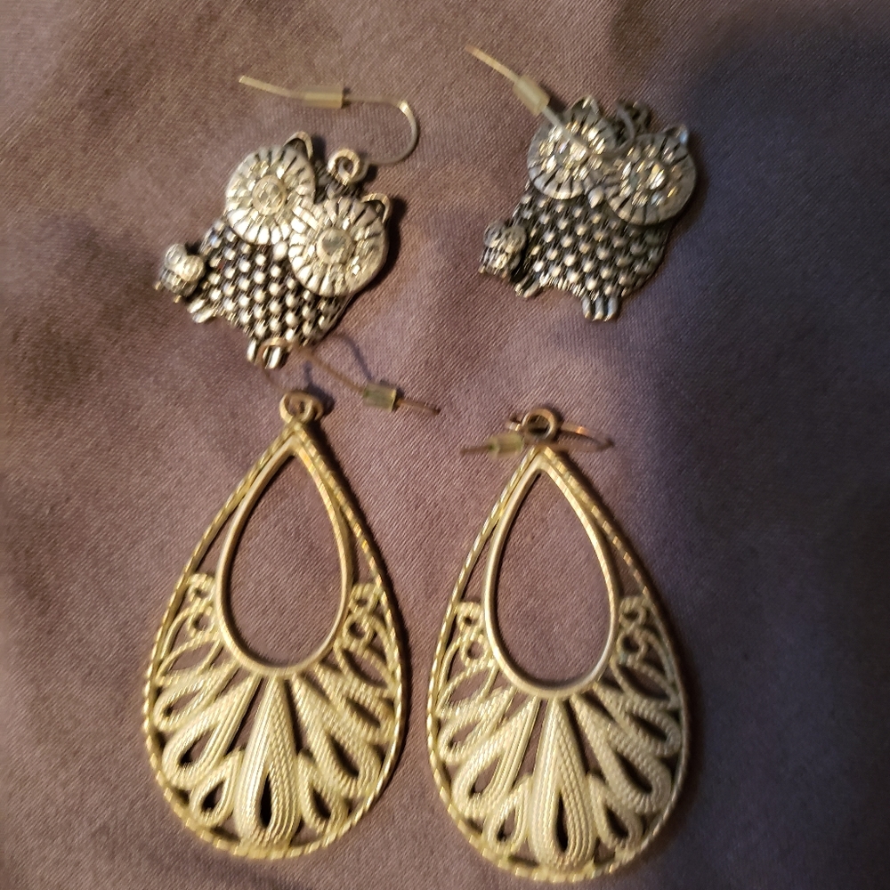 Costume earrings